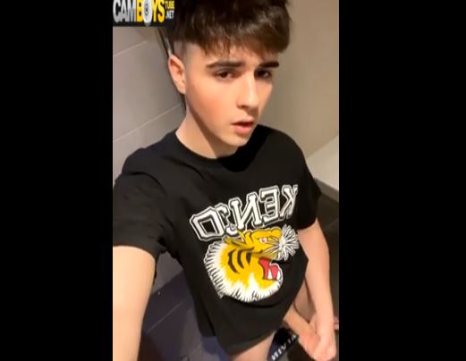 Wank off cum litr